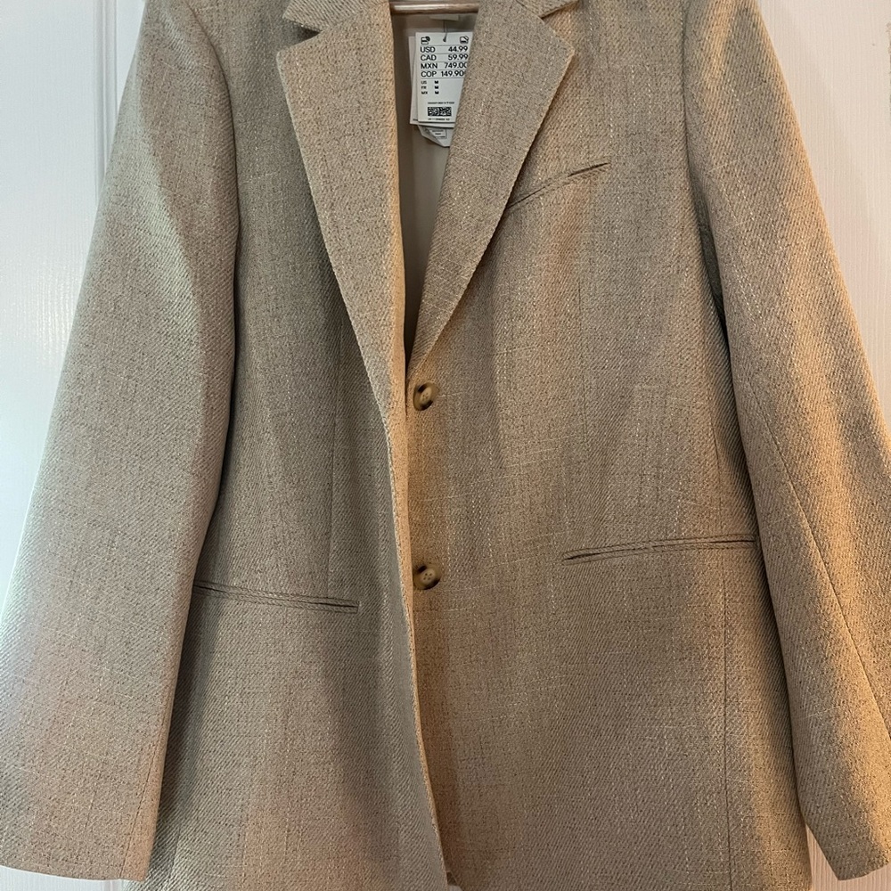 H&M Tan Blazer with Notched Lapels and Structured Shoulders